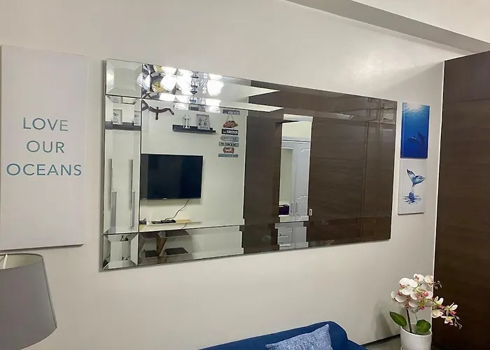 Apartamento Cruise Ship Escape Makati 300 Mbps Gym Swim Park 2271 Manila